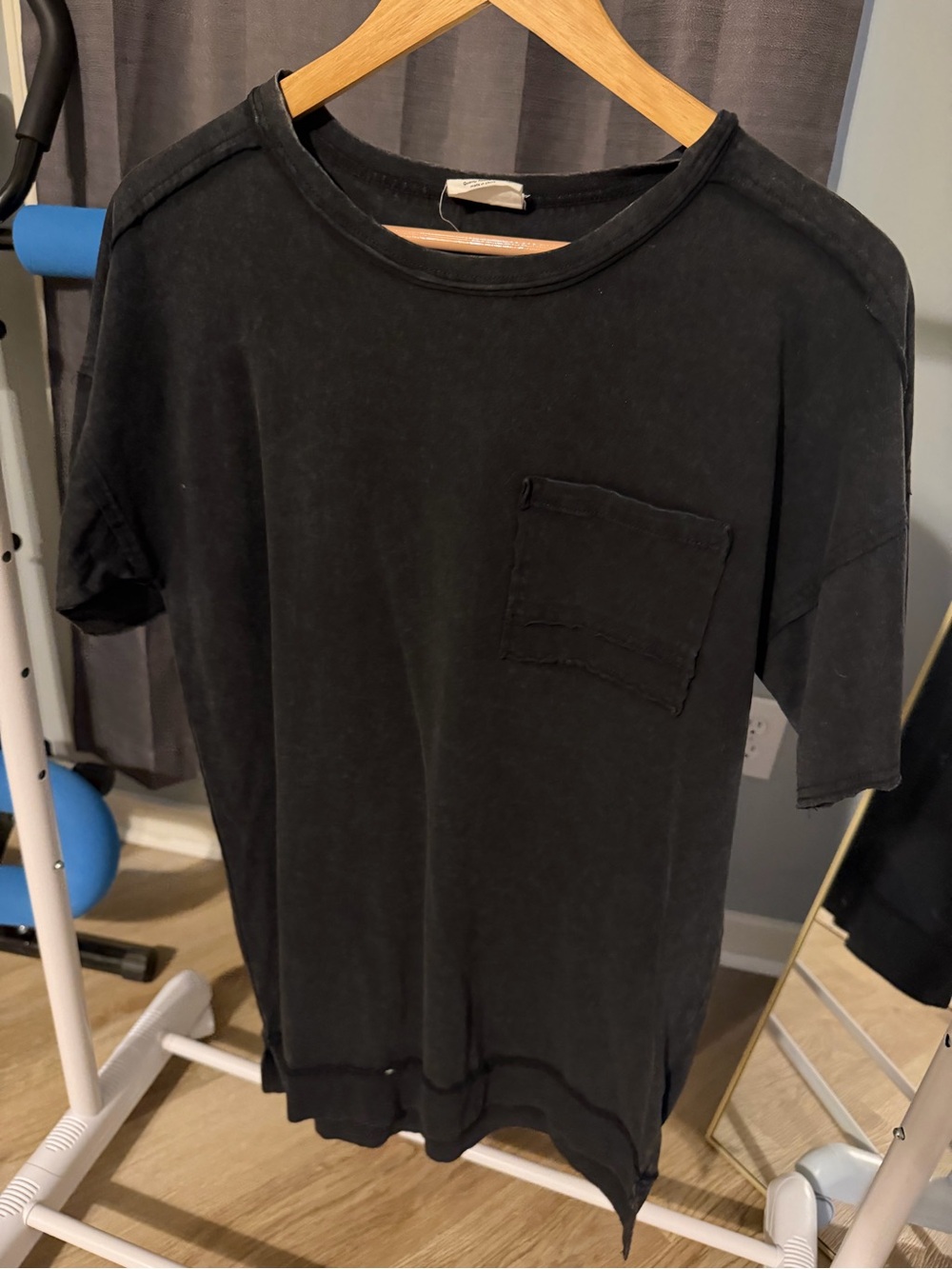 Women’s Black Short-Sleeve Pocket T-Shirt Mini Dress